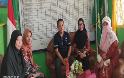 Tim Kurikulum MAN 4 Maluku Tengah Lakukan Study Tiru di MAN 2 Maluku Tengah